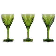 Val St. Lambert, Belgium. Set of three green Legagneux crystal glasses