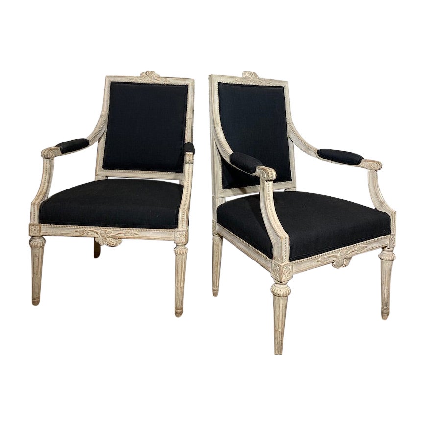 A pair of Gustavian armchairs For Sale