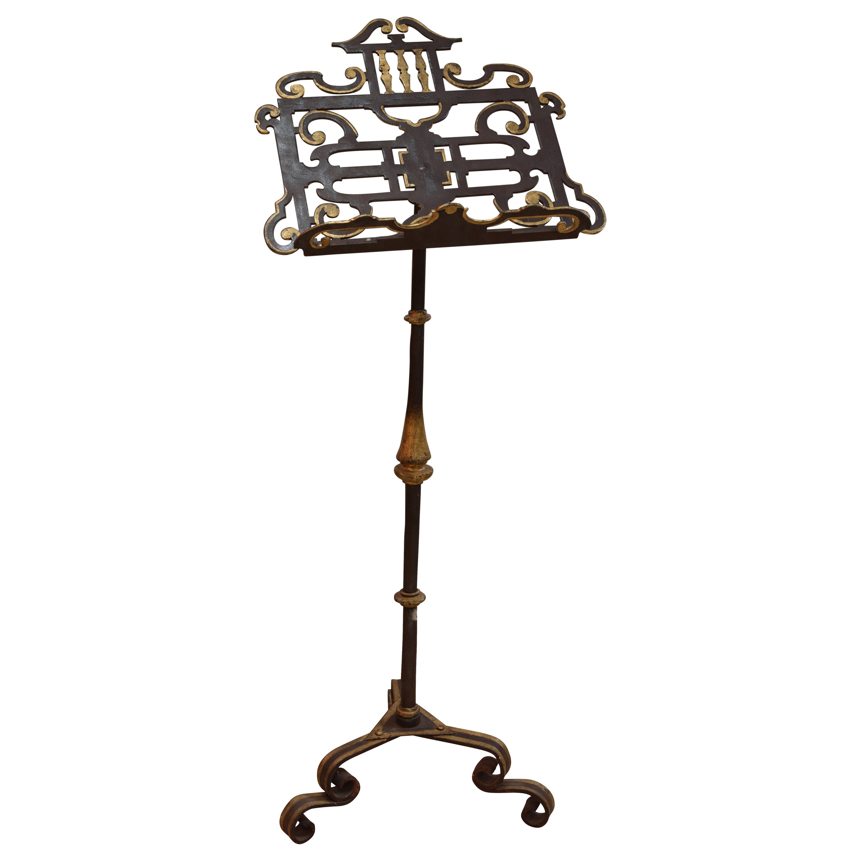 Standing lectern in wrought iron. 20th century. 