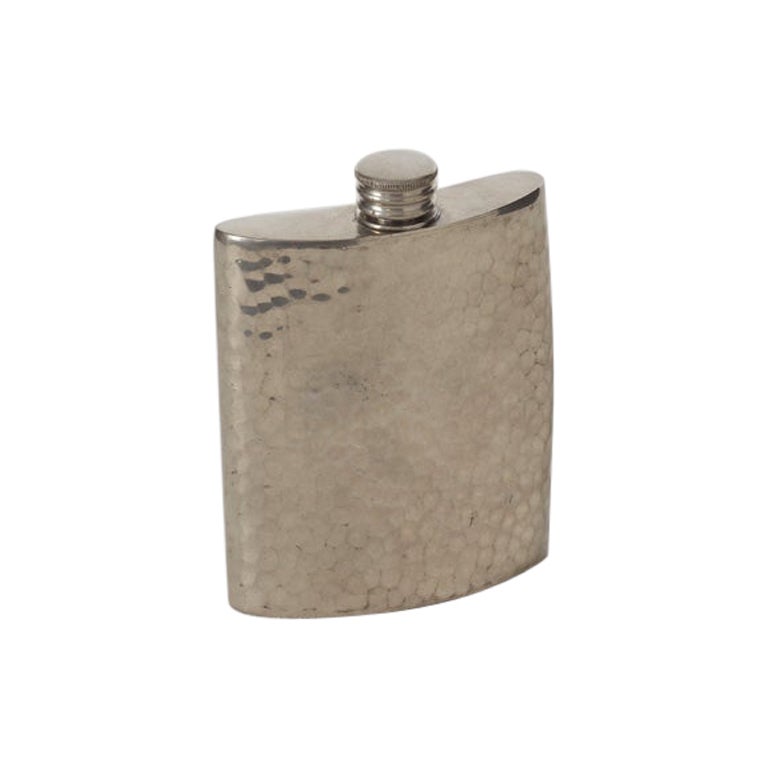 Silver hip flask, UK, 20th century For Sale
