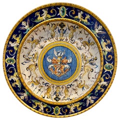 Italian Cantagalli Maiolica Large Plate with family noble emblem, Late 19th C.