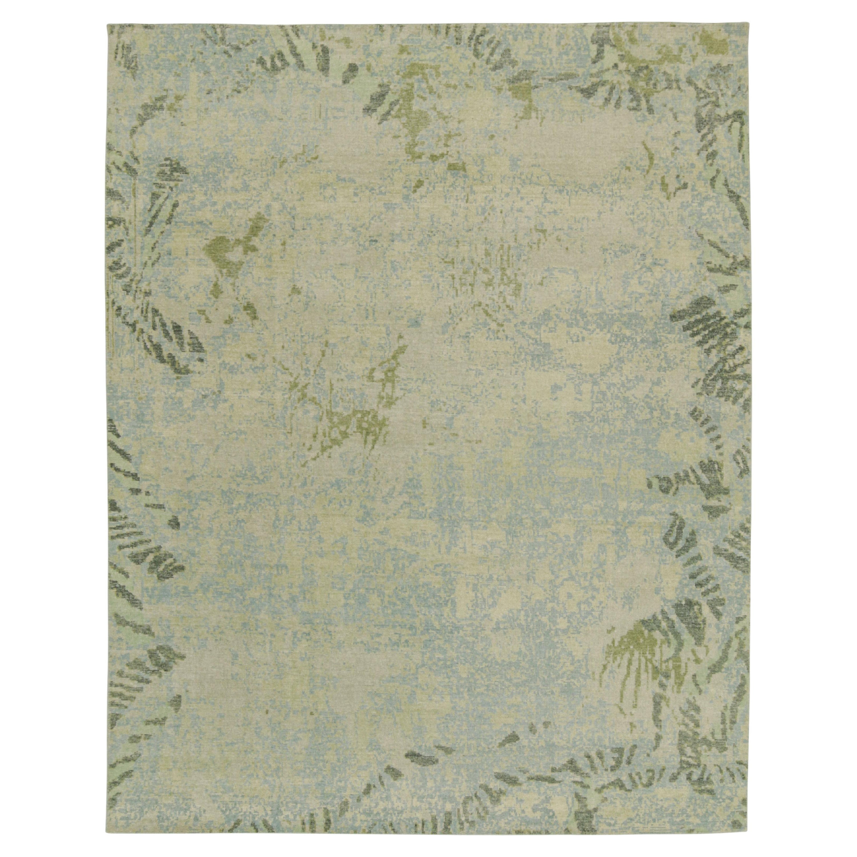 Rug & Kilim's abstrakter Teppich im Distressed-Stil mit blauem, grauem und grünem Muster