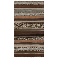 Tapis tribal persan vintage Kilim, avec rayures géométriques, de Rug & Kilim