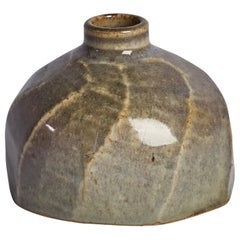 Annikki Hovisaari, Kleine Vase, Steingut, Finnland, 1950er Jahre