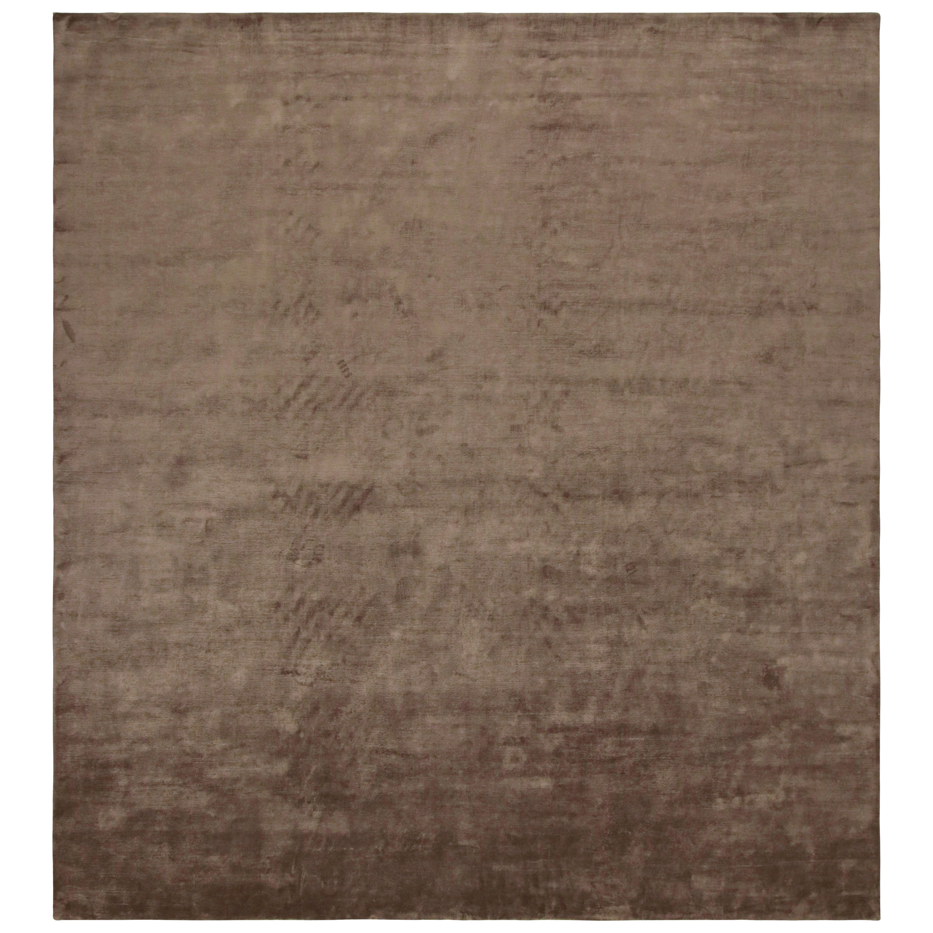 Rug & Kilim's Custom Modernity rug in Solid Brown (tapis moderne sur mesure en brun uni) en vente