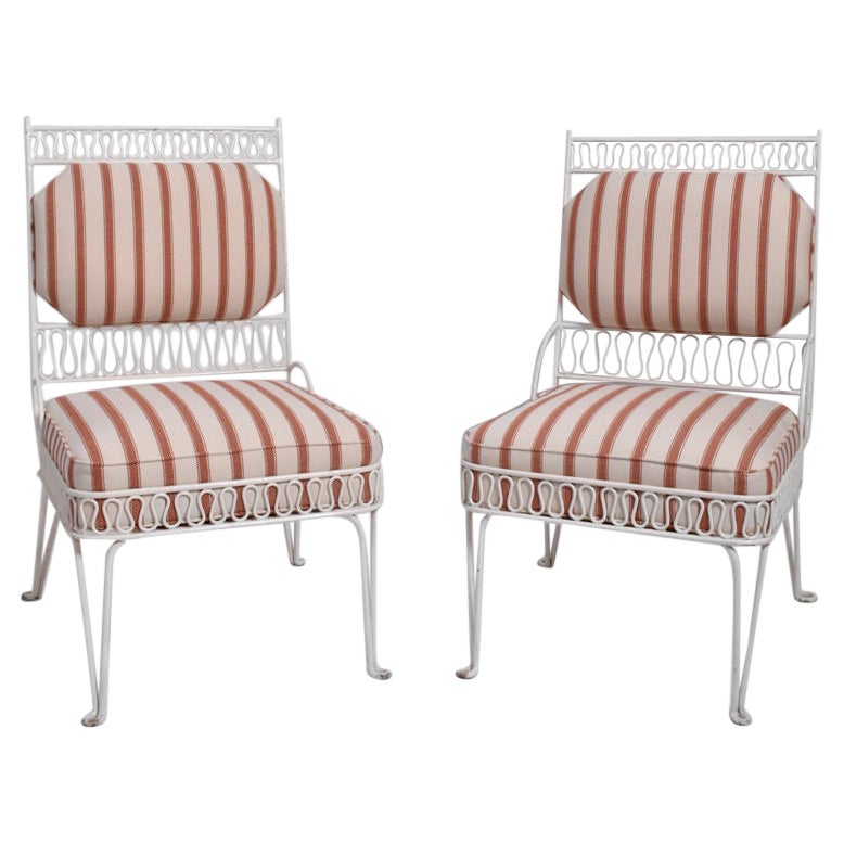 Pair of white tubular fireside chairs, 1950s. For Sale