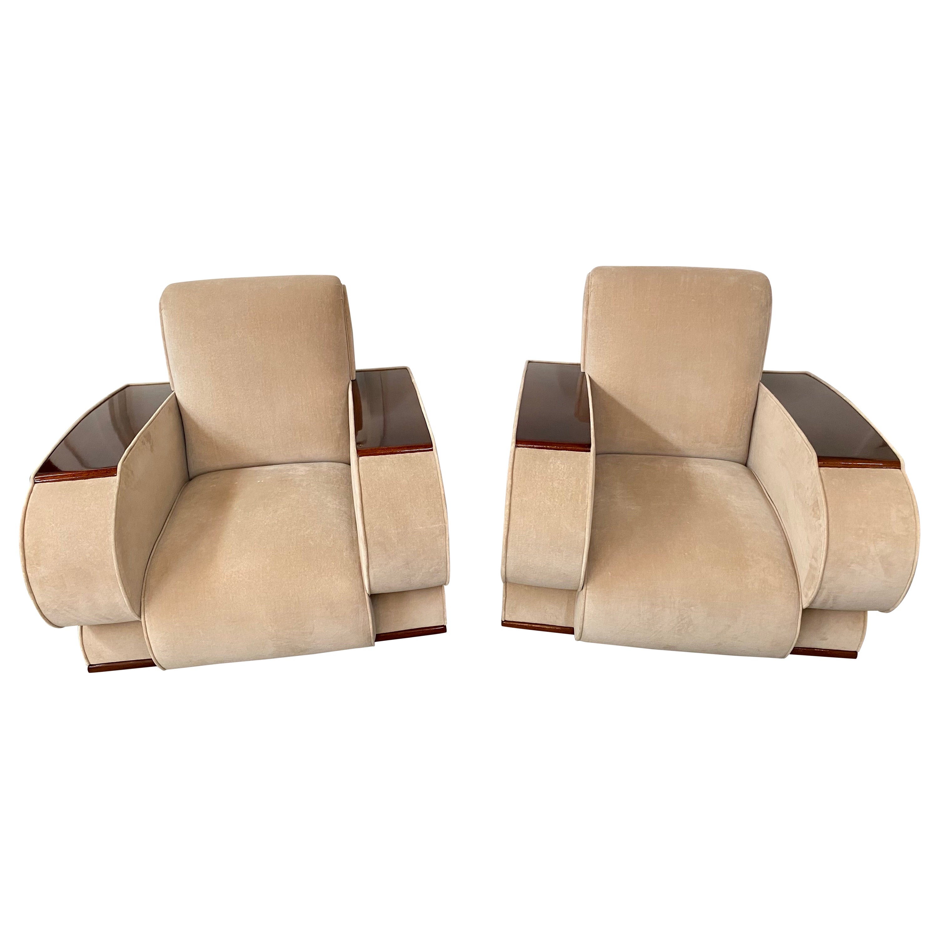 Paire de fauteuils club ou de salon Art déco français en tapisserie de daim beige  en vente