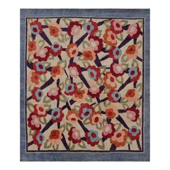 Rug & Kilim's French Style Art Deco Teppich in polychromen Blumenmustern