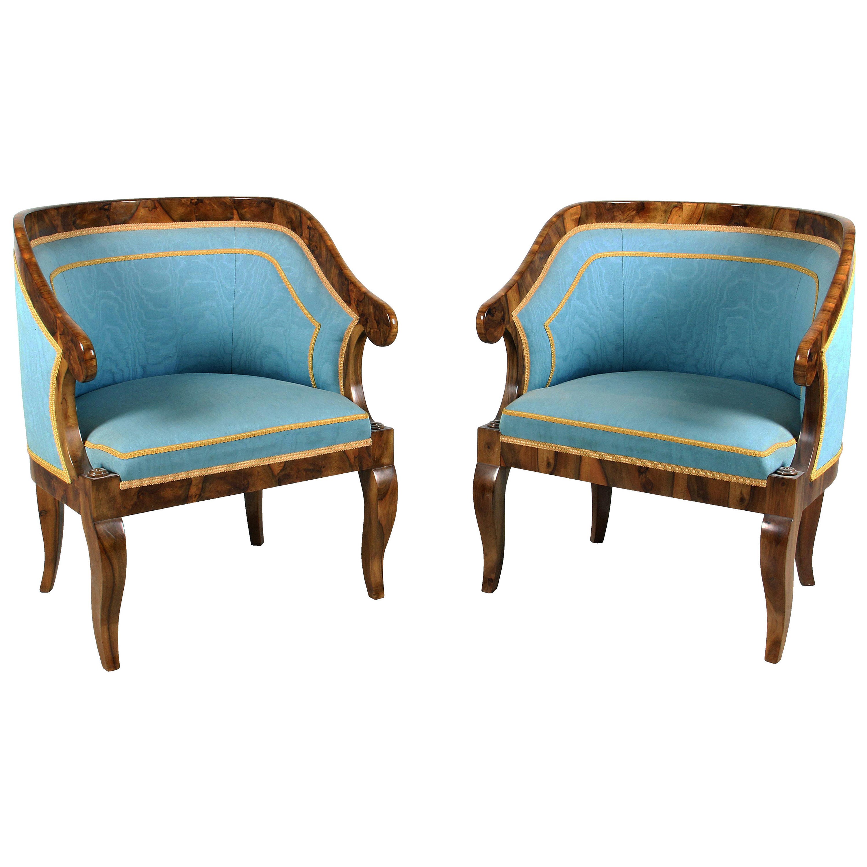 19th Century Pair of Biedermeier Walnut Armchairs-Bergeres. Vienna, c. 1825. For Sale