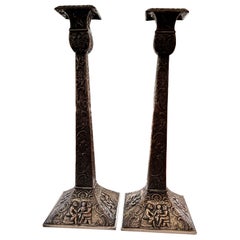 Pareja antigua de E.G. Webster e Hijo. Candeleros de Taberna Repoussé de Plata