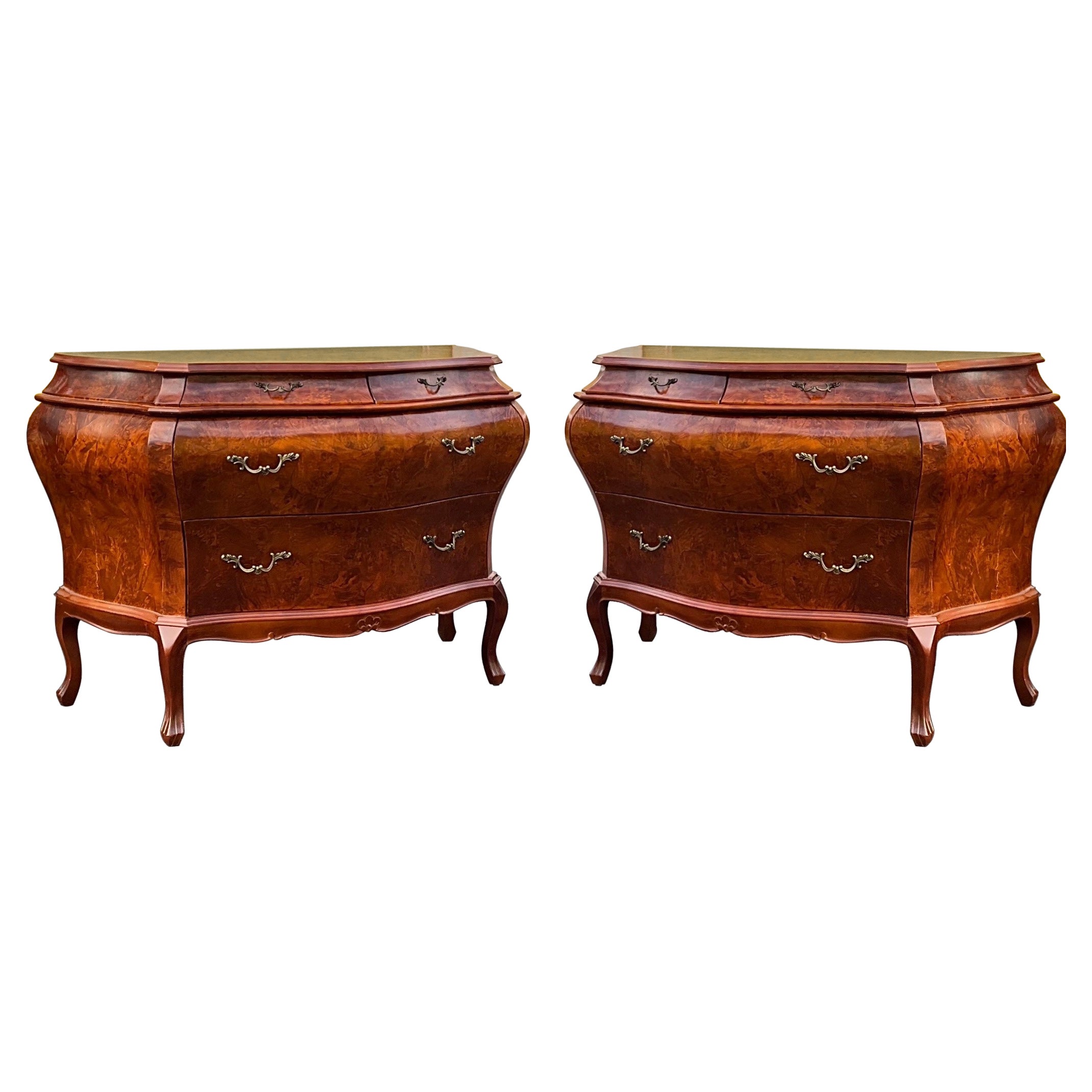 1970 French Style Italian Burlwood And Brass Commodes / Chest Of Drawers - Pair en vente