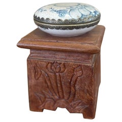 Retro Wooden Stand Carved Floral Motif