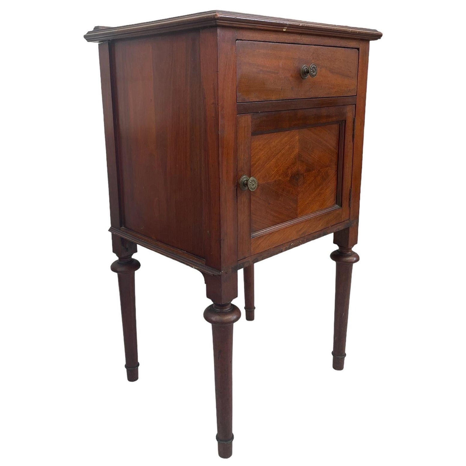 Vintage Accent Table With Dovetail Details Uk Import For Sale