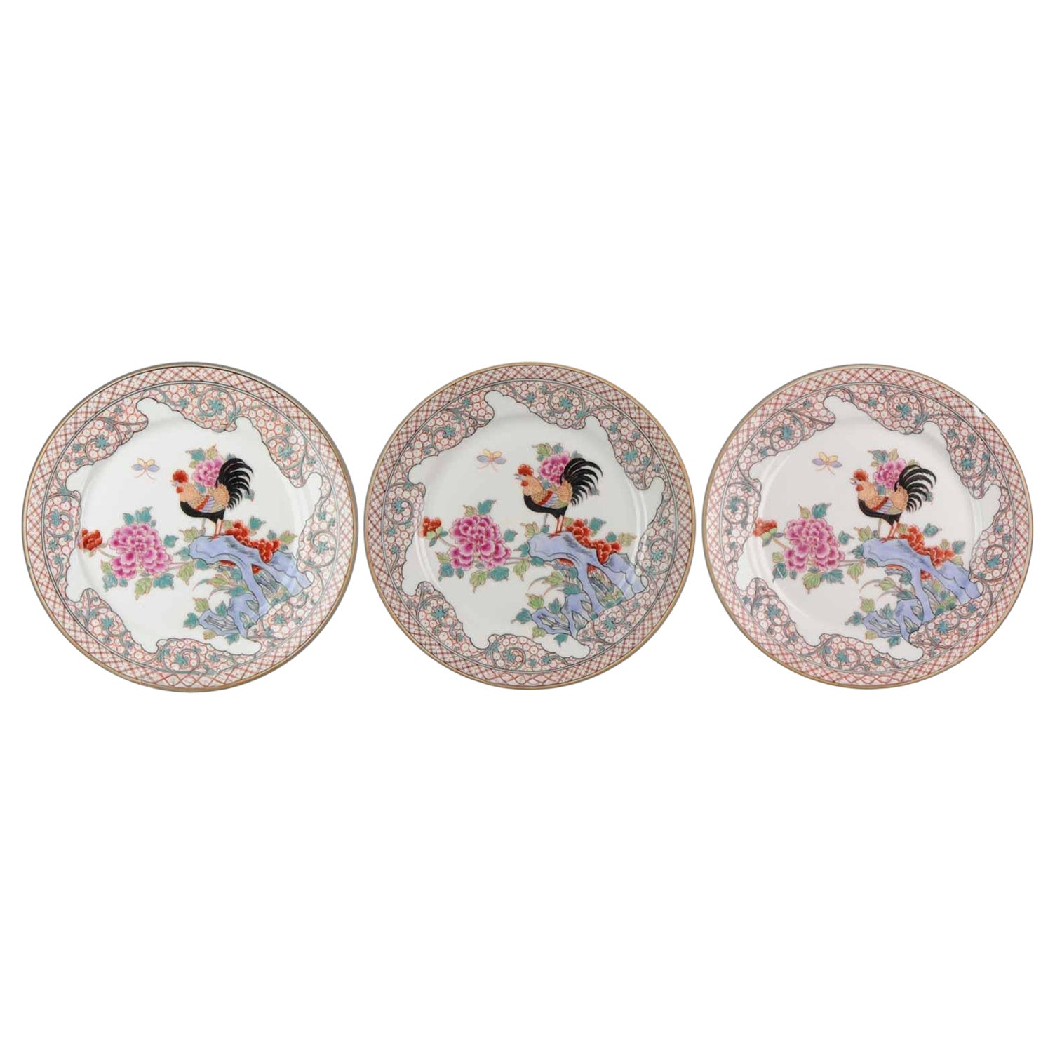 French Samsong Porcelain Dinnerware Plates Roosters Famille Rose, 20 Century  For Sale