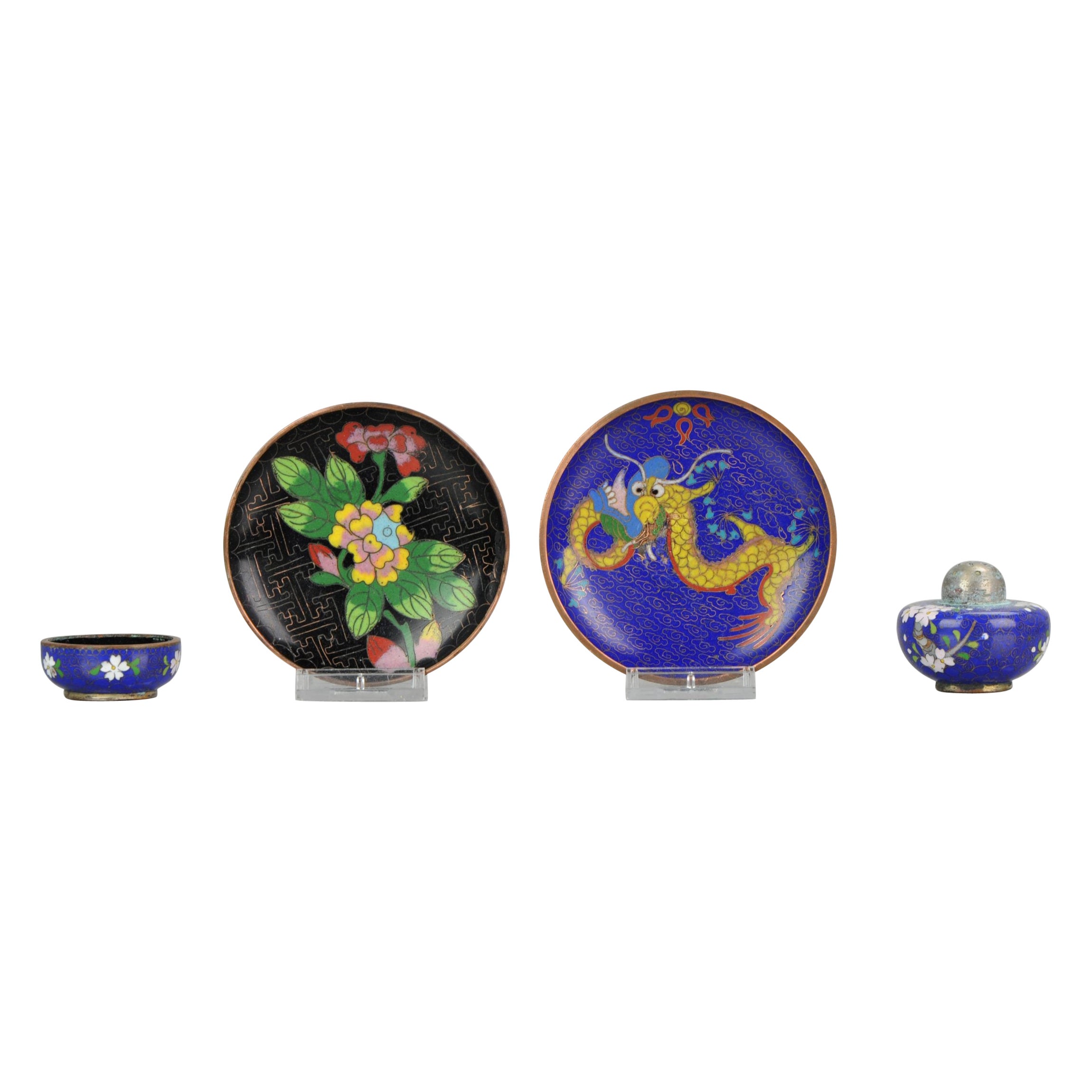 Lot de vases colorés chinois en émail cloisonné CLoisonné, début du 20e siècle  