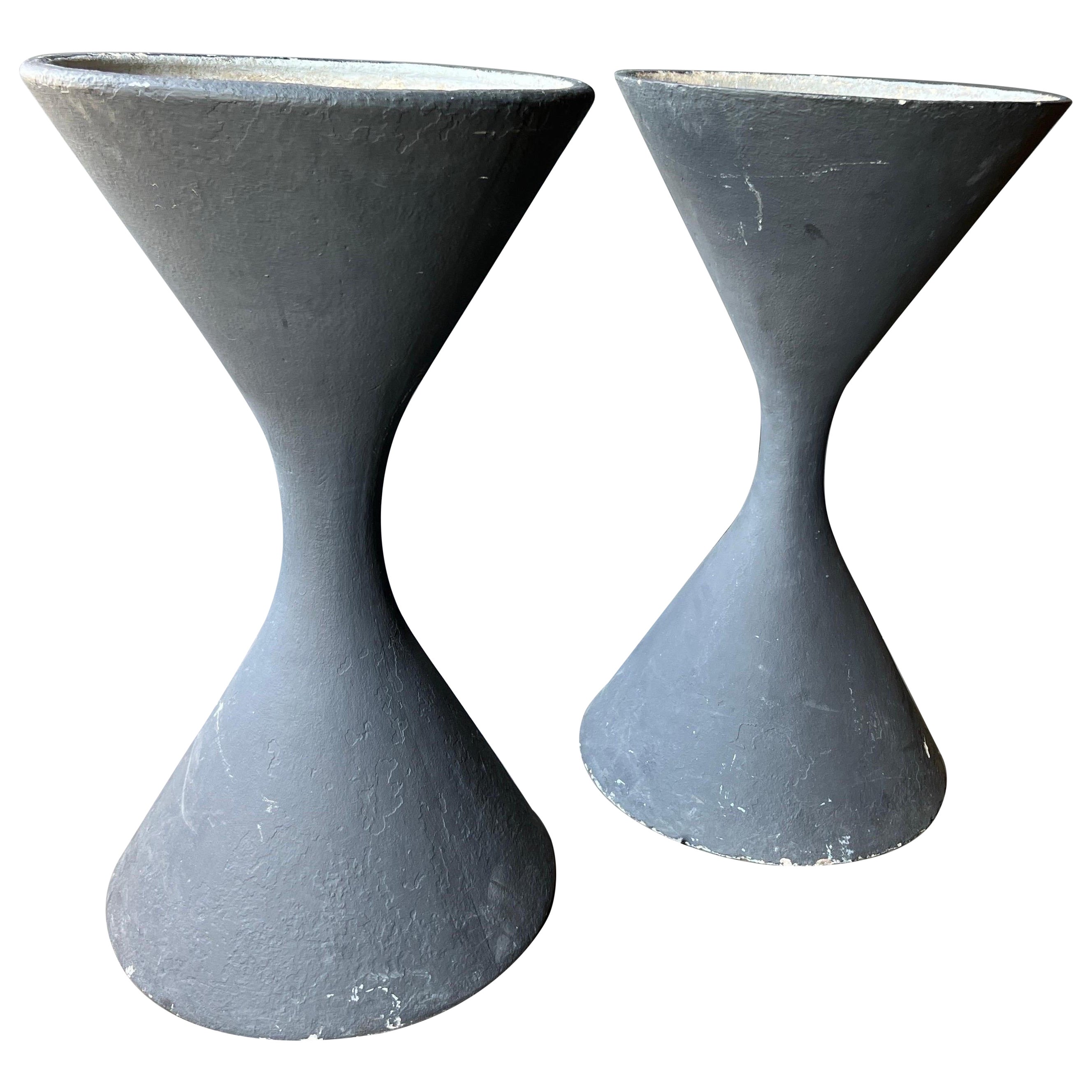 Near Pair of Large Willy Guhl Diabolo Planters Painted in Charcoal