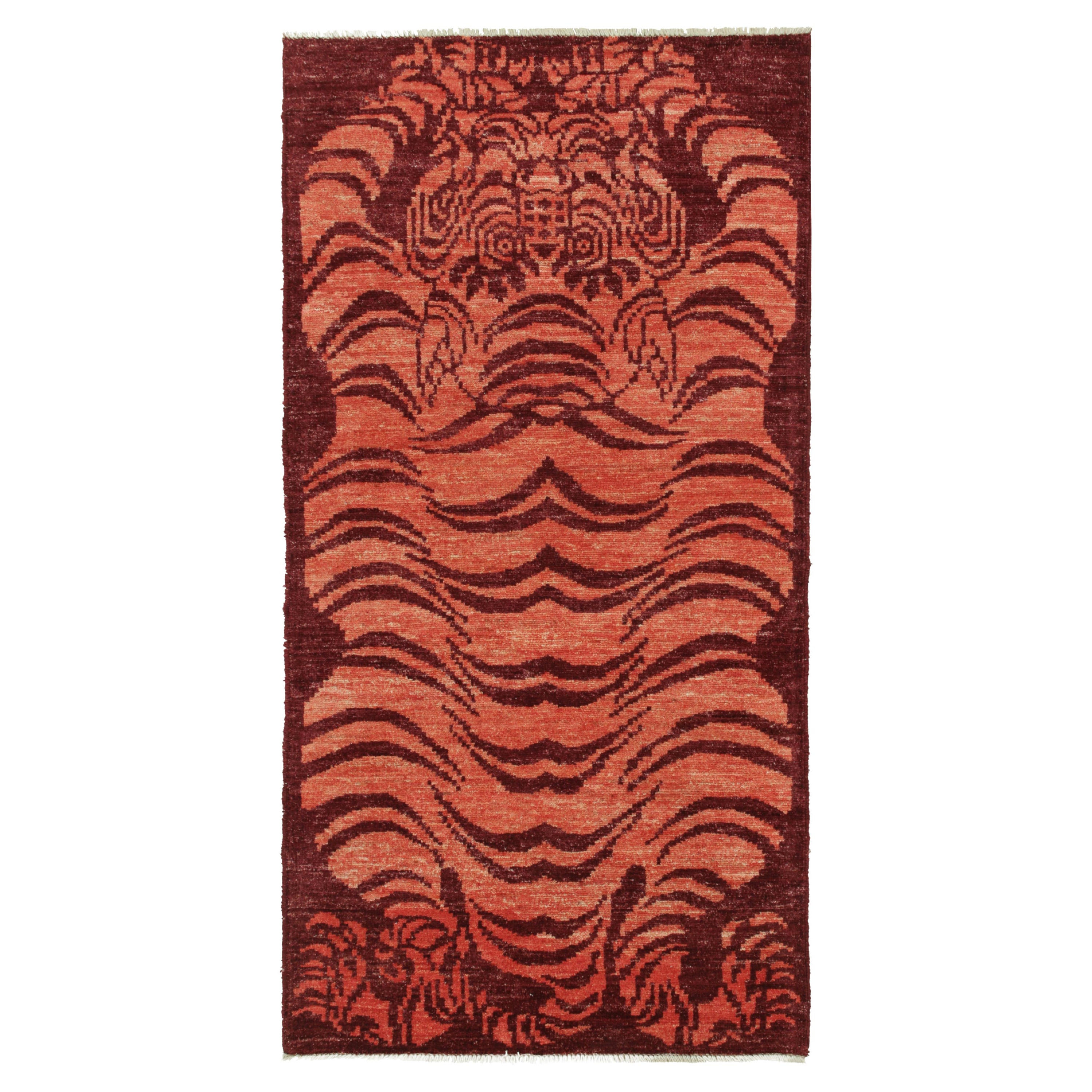 Tapis de course de style Classic de Rug & Kilim en rouge avec motif pictural de tigre orange