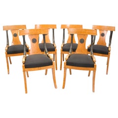 Acht Stühle für das Esszimmer im russischen Stil