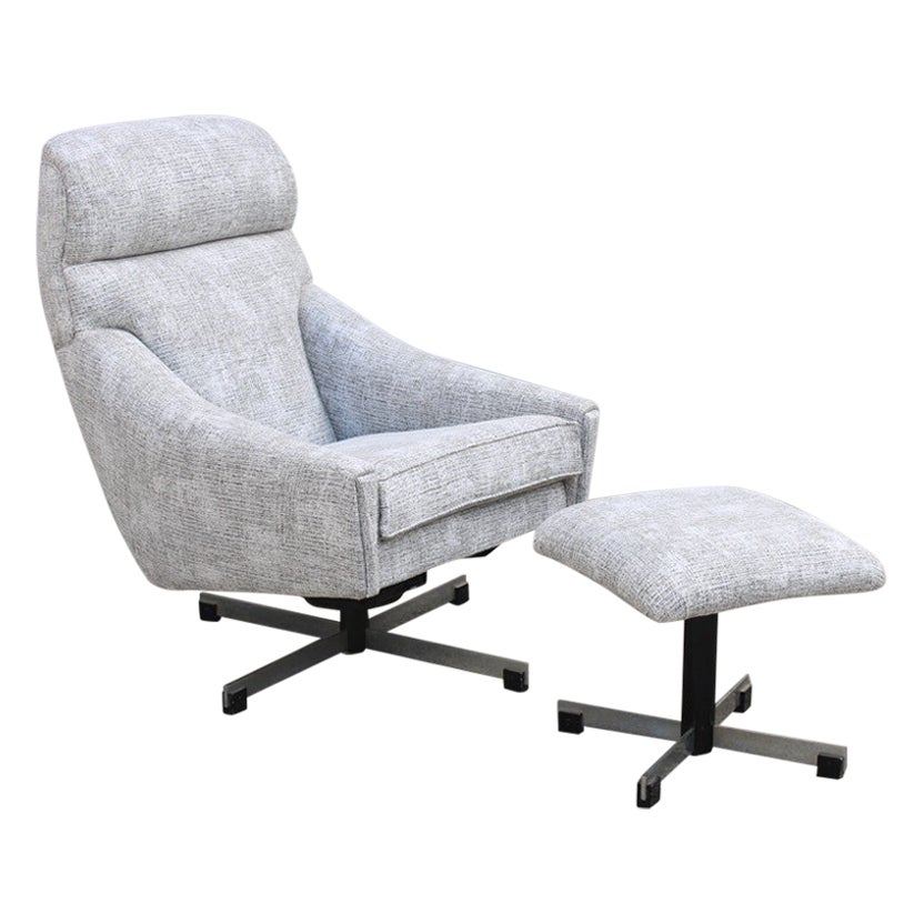 Italian rocking and swivel armchair from 1970 in fabric and metal For Sale