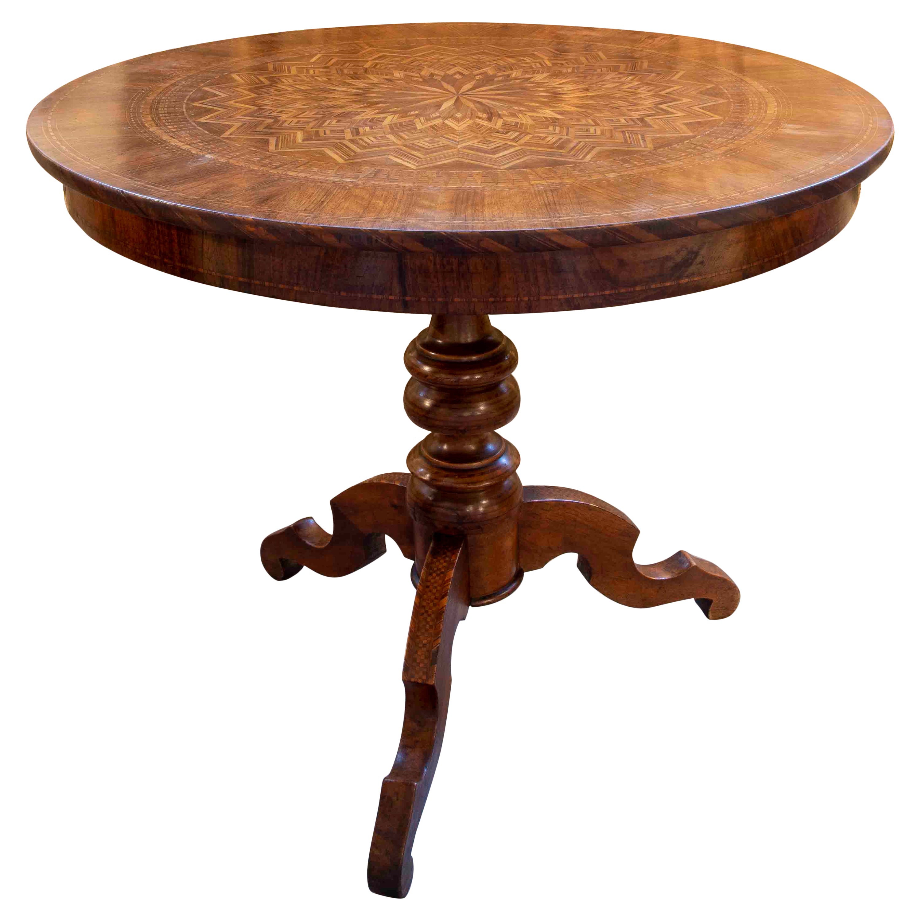 Table ronde en bois du 19e siècle avec plateau et pieds marquetés