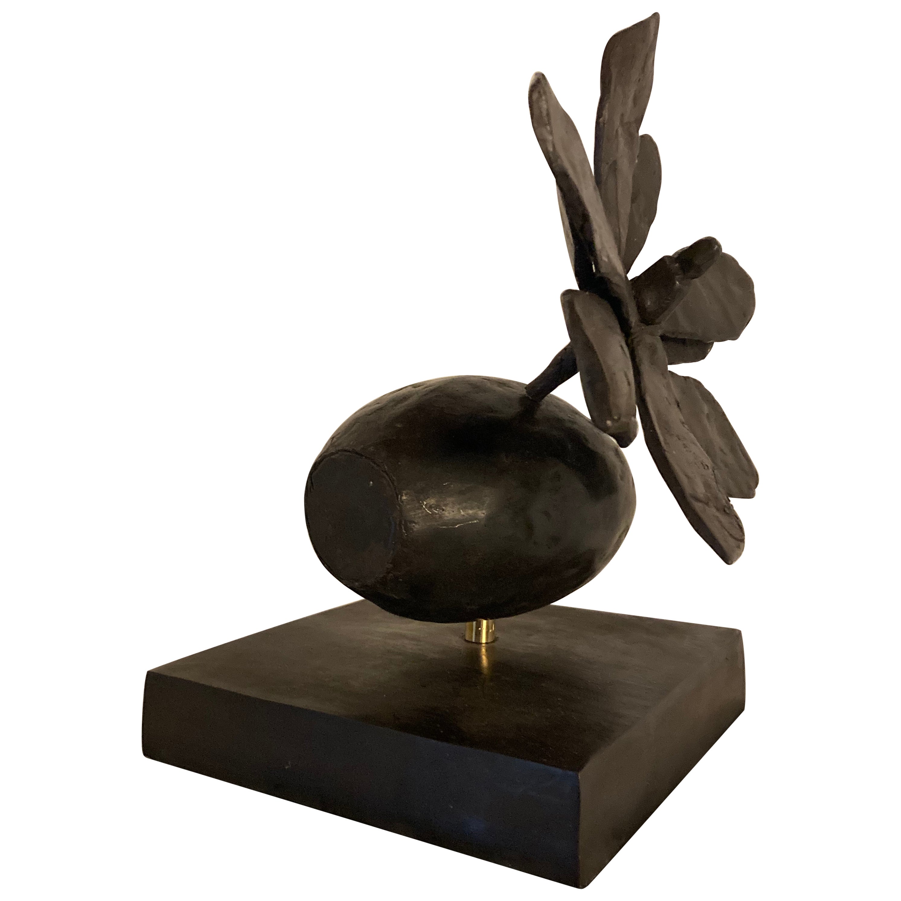 Objet décoratif Fall 02 en bronze patiné d'Herma de Wit