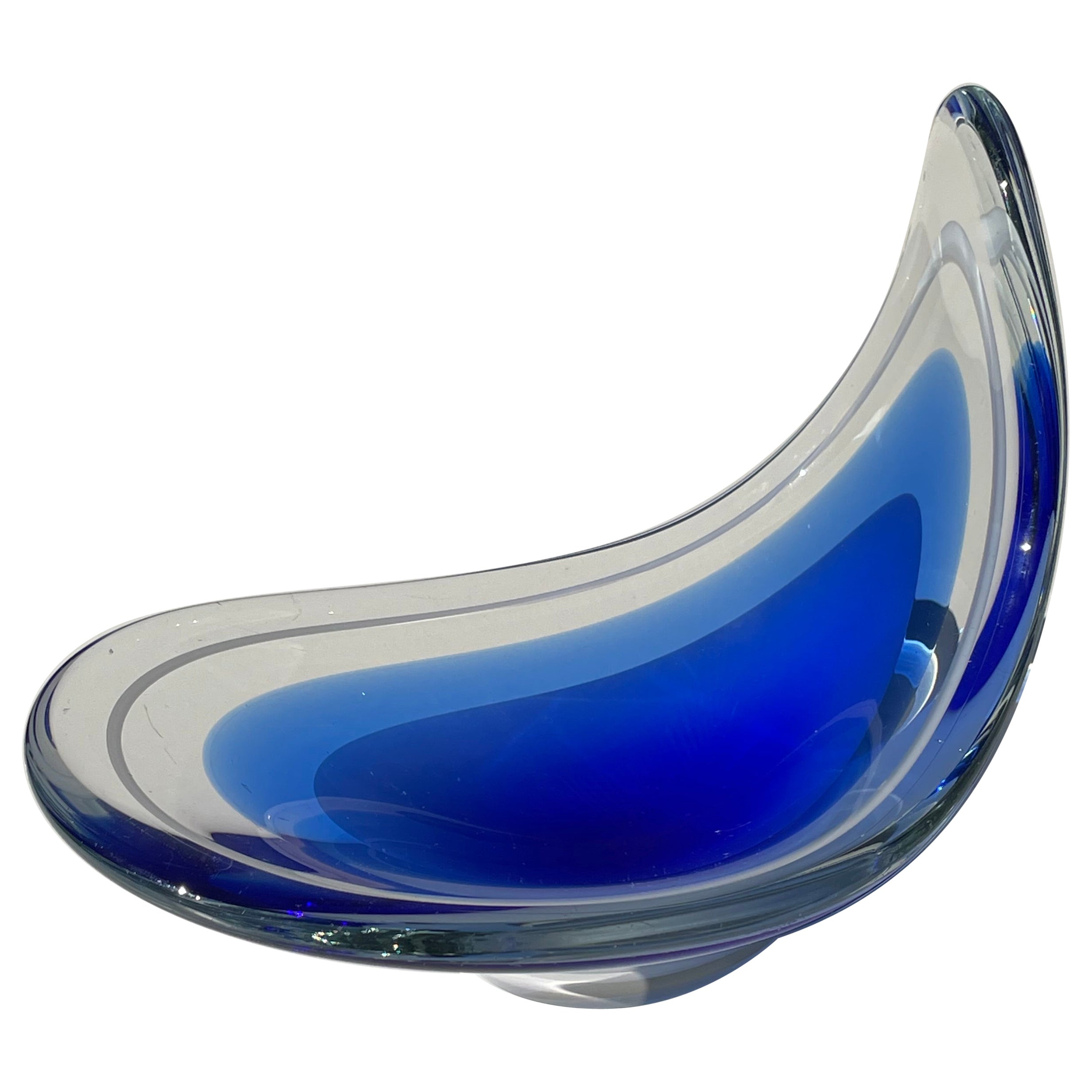 Flygsfors 1956 Blue Coquille Art Glass Bowl, Sweden For Sale