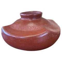 Retro Terra Cotta Pot Curved Edges Swirl Motif Antique Style