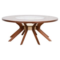 Broyhill Brasilia Table basse cathédrale en noyer moderne du milieu du siècle, 1962