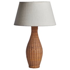 Diseñador sueco, lámpara de mesa, ratán, Suecia, años 60