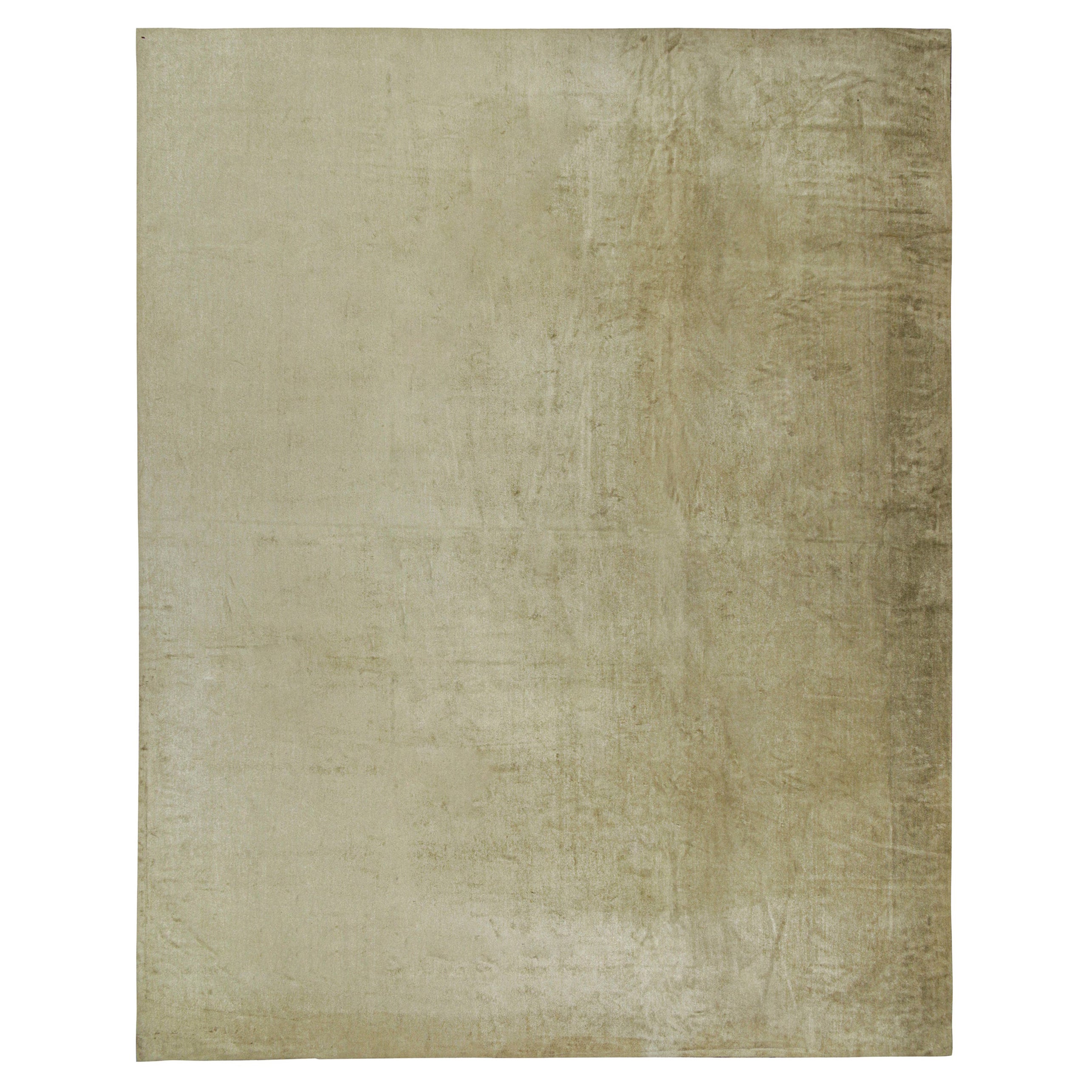 Ce tapis 15×19 est une nouvelle entrée grandiose dans la Collection Nature de Rug & Kilim. Il est noué à la main dans une luxueuse soie entièrement naturelle.

Sur le Design :

La Collectional propose une approche inventive des tapis unis et une