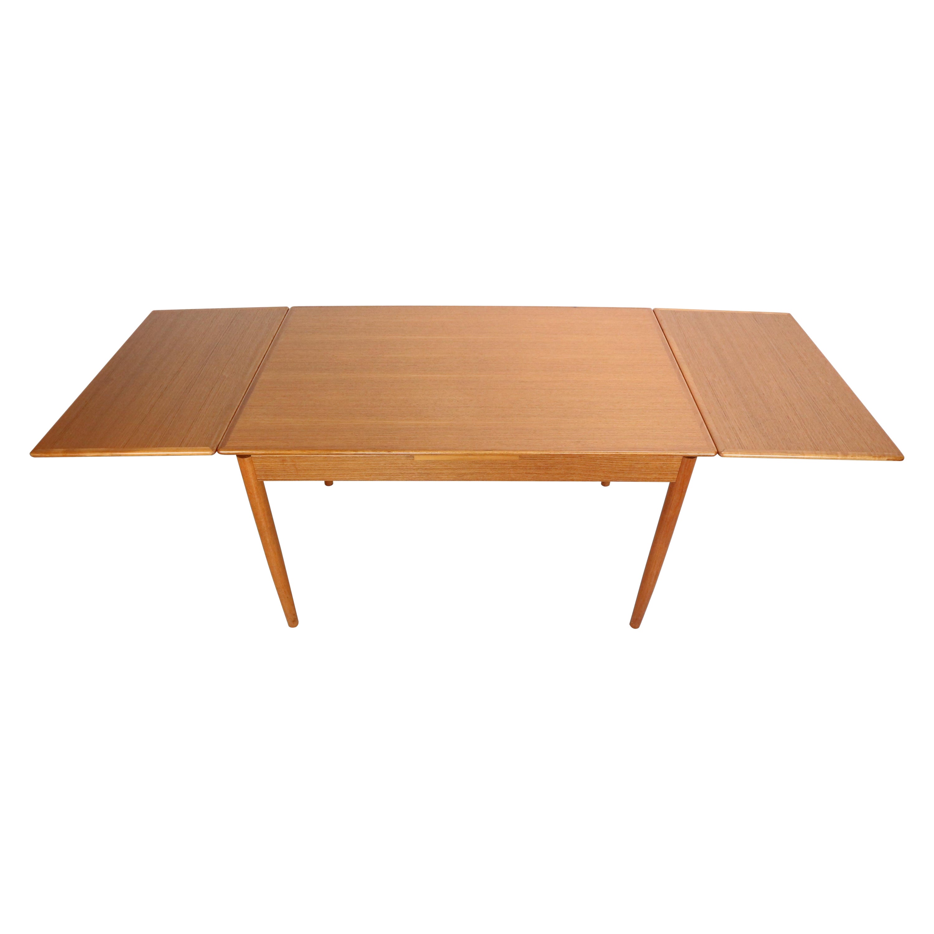 Mid-Century Danish Design Extendable Teak Dining Table, 1960s For Sale