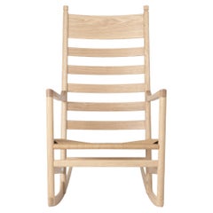 Sedia a dondolo Hans J. Wegner 'CH45' in Oak Soap per Carl Hansen & Son