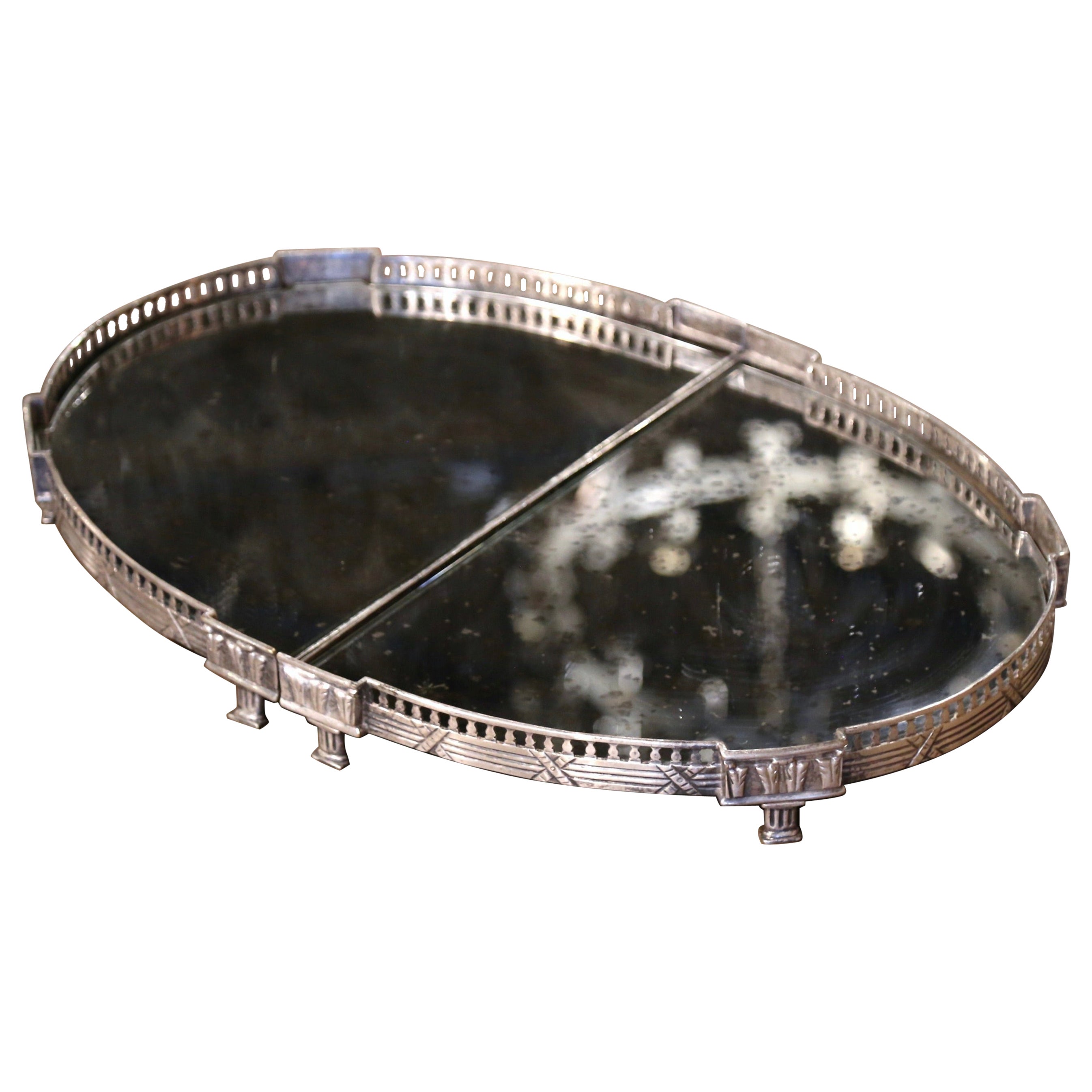 Deux pièces en bronze argenté et miroir du 19e siècle, "Surtout de Table".