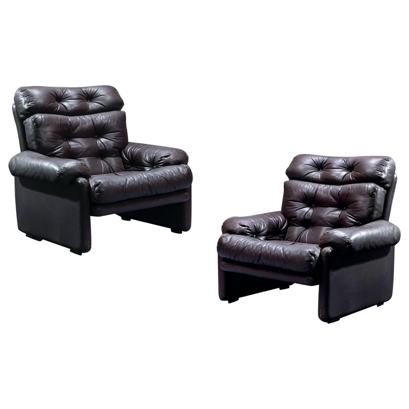 Extremely Comfortable Pair of Armchairs by Afra e Tobia Scarpa Italy 70' For Sale