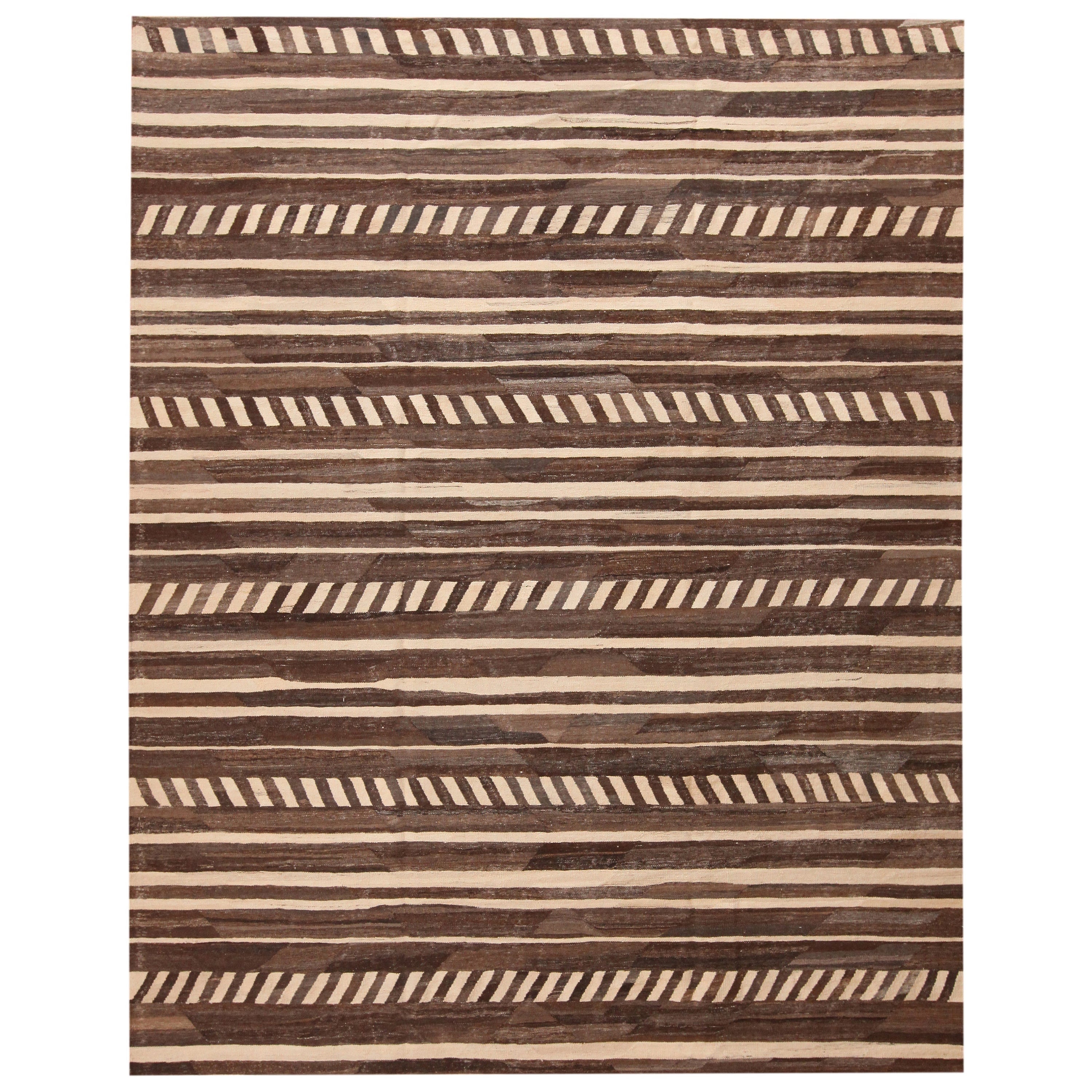 Nazmiyal Collection Modern Flat Woven Kilim. 9 ft 3 in x 11 ft 5 in For Sale