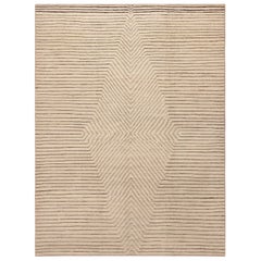 Moderner geometrischer Teppich der Nazmiyal Kollektion. 9 ft 5 in x 12 ft 2 in