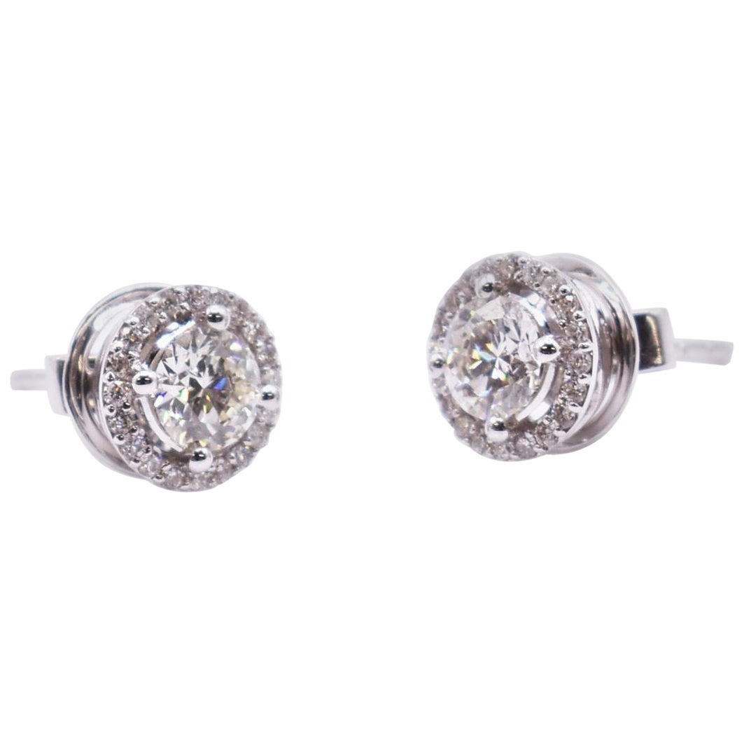 18k White Gold Diamond Halo Stud Earrings