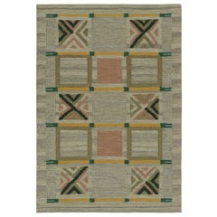 Rug & Kilim's skandinavisches Design für maßgeschneiderte Kilim-Teppiche in Grau, Grün und Gold 