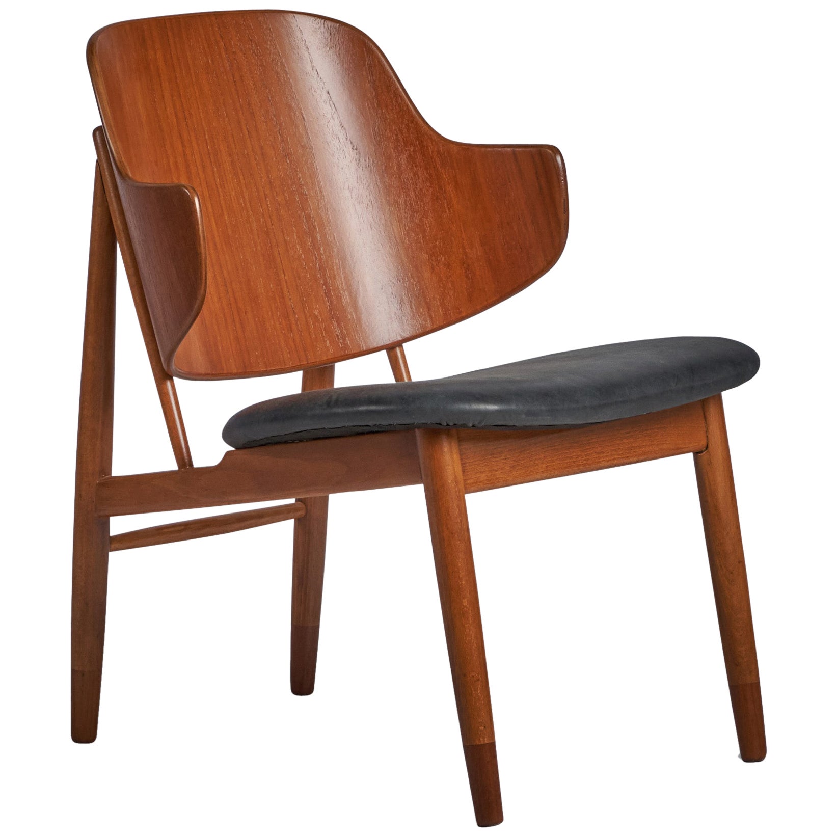 Ib Kofod-Larsen, Shell Lounge Chair, Teak, Beech, Leather, Denmark, 1950s For Sale