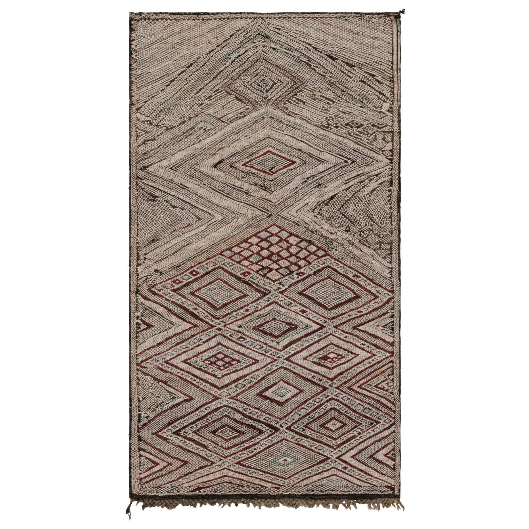 Kilim marocain vintage Zayane à motifs tribaux polychromes par Rug & Kilim
