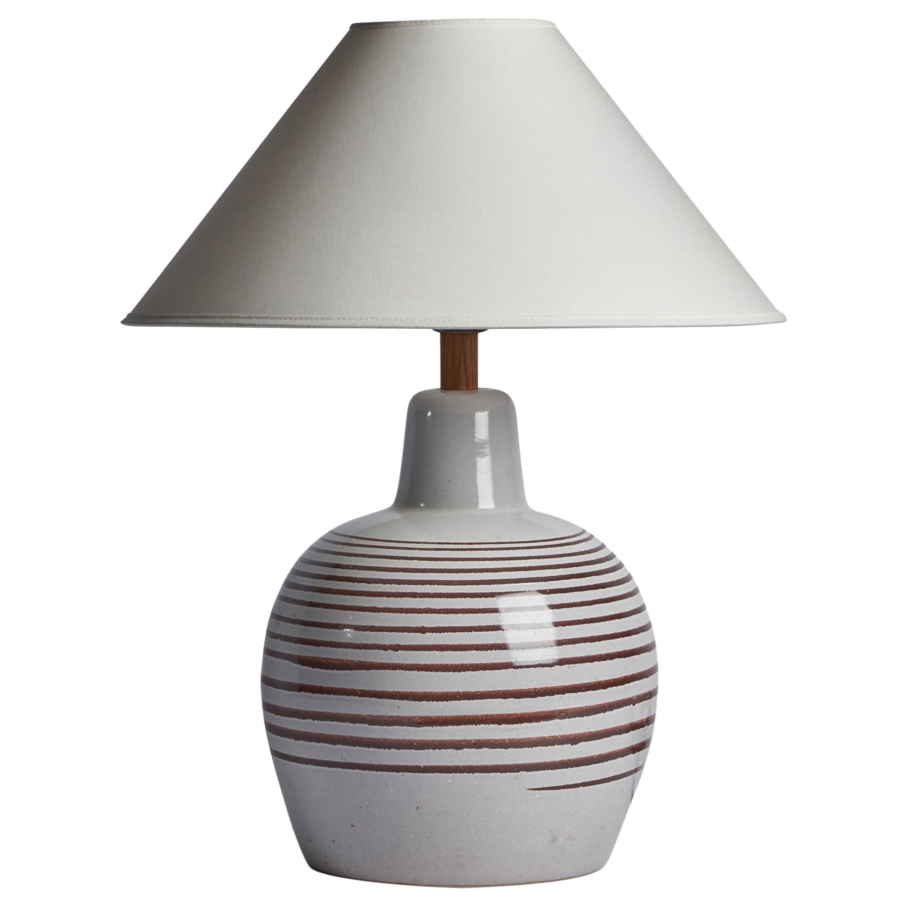 Jane & Gordon Martz, Table Lamp, Ceramic, Walnut USA, 1960s For Sale