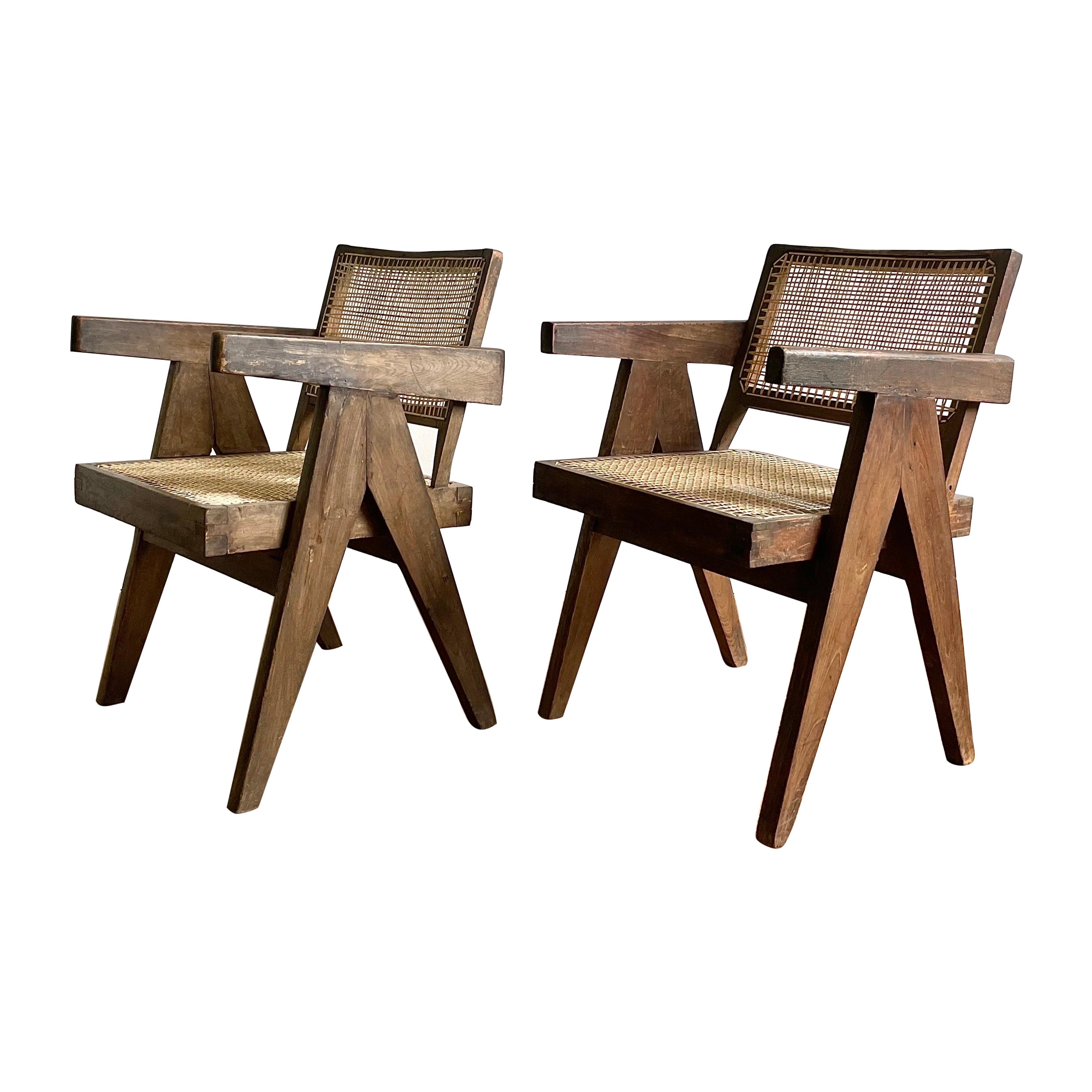 Ensemble de deux chaises de bureau Pierre Jeanneret en vente