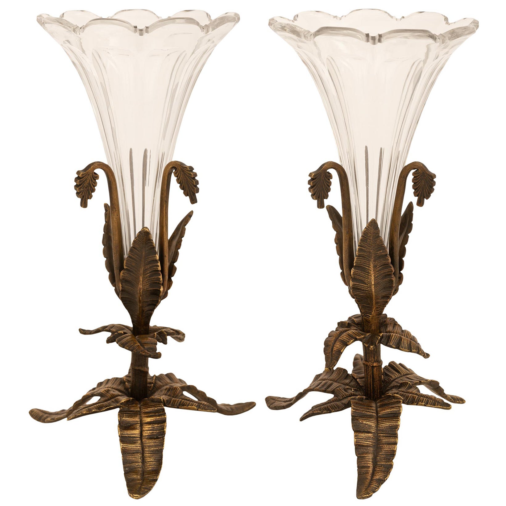 Coppia di oggetti di fine secolo Luigi XVI in bronzo e cristallo Baccarat in vendita