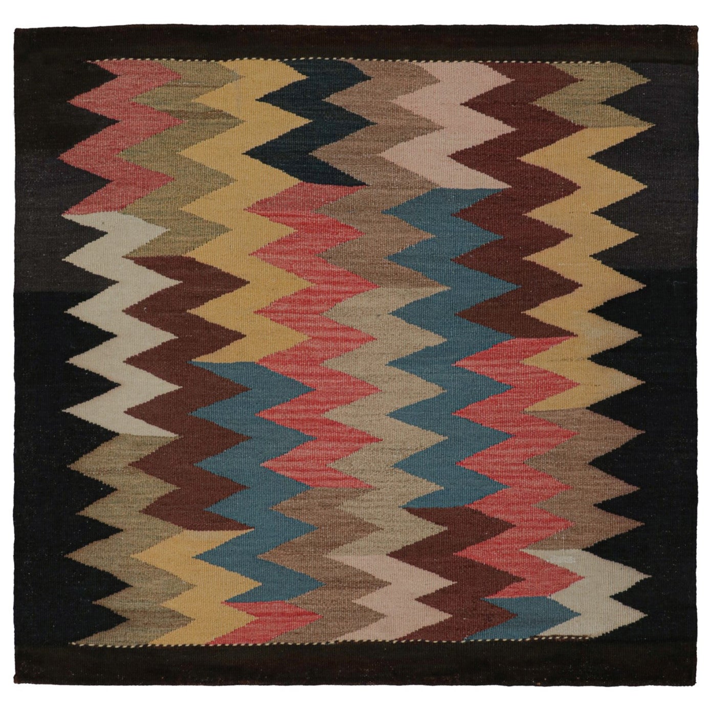 Persischer Sofreh-Kilim und quadratischer Teppich mit Mustern, von Rug & Kilim im Angebot