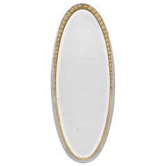 Großer antiker ovaler Spiegel aus der Zeit des Art déco, aus dem Jahr 1928. Vergoldet & versilbert.