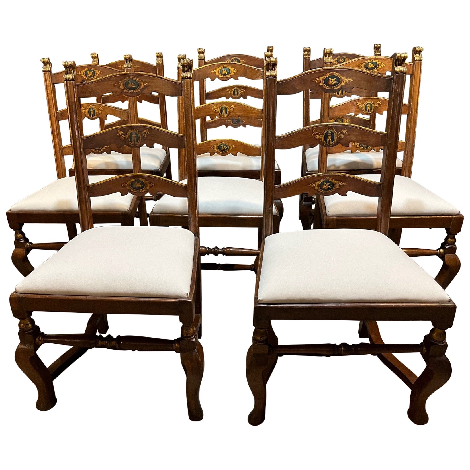 Ensemble de 8 chaises de salle à manger italiennes du début du 18e siècle