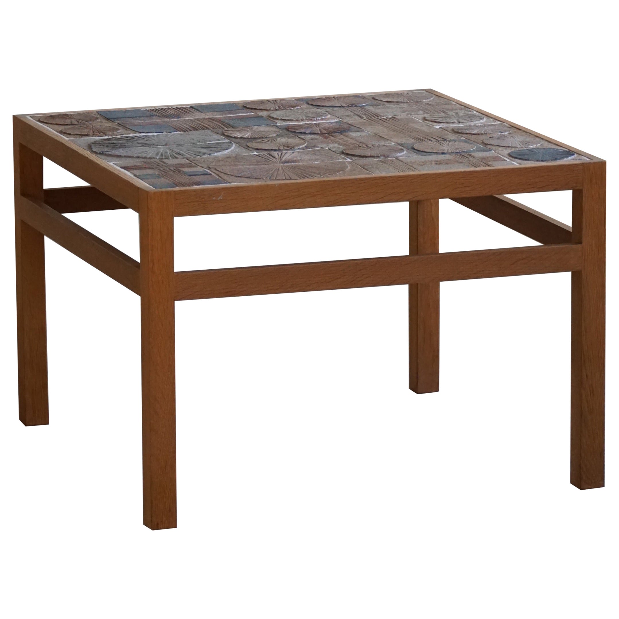 Tue Poulsen, table basse en chêne et carreaux de céramique, moderne danois, années 1960