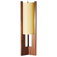 Japanisch inspirierte Stehlampe aus Nussbaumholz aus der Mitte des Jahrhunderts