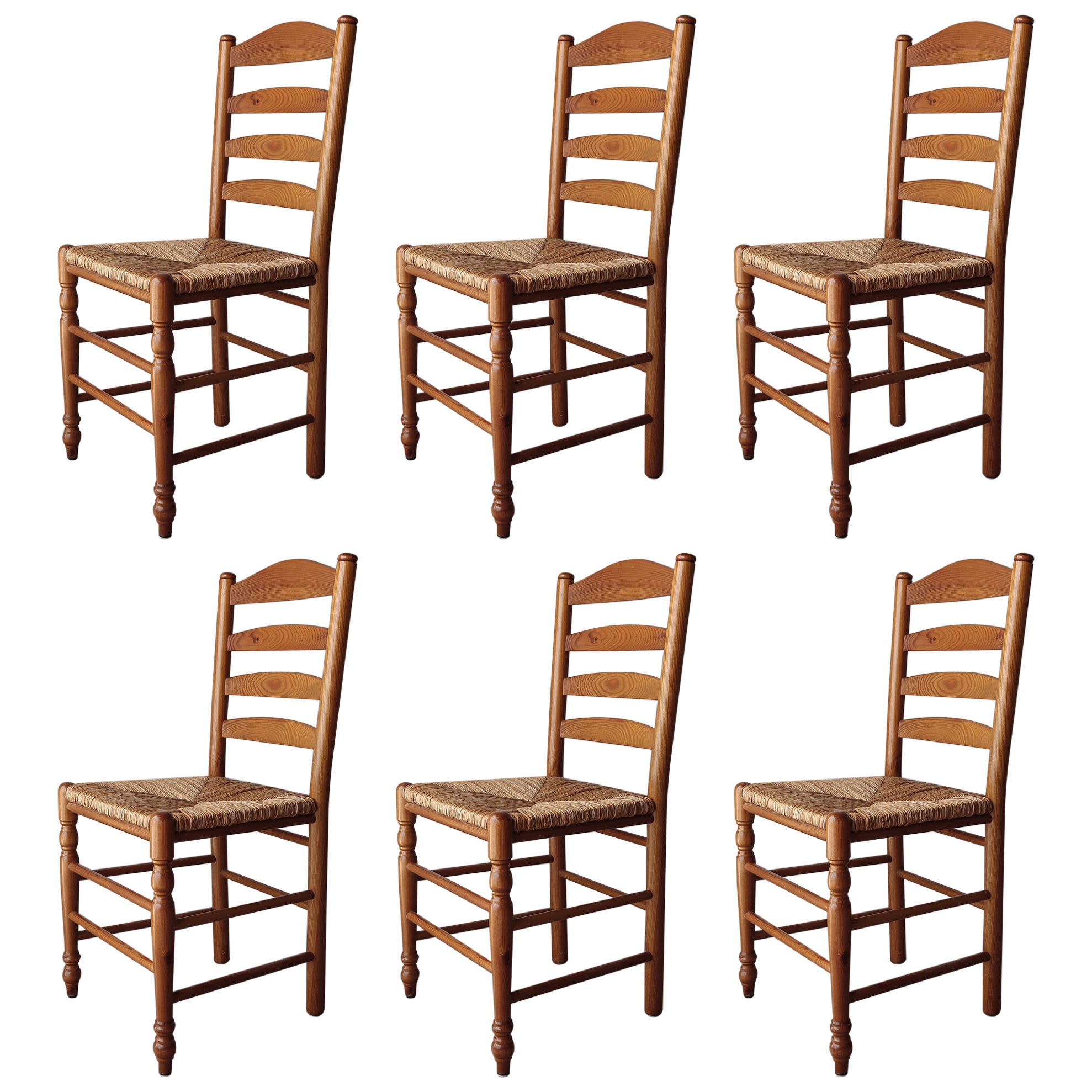 Set of 6 Italian Pine and Rush Ladderback Dining Chairs For Sale