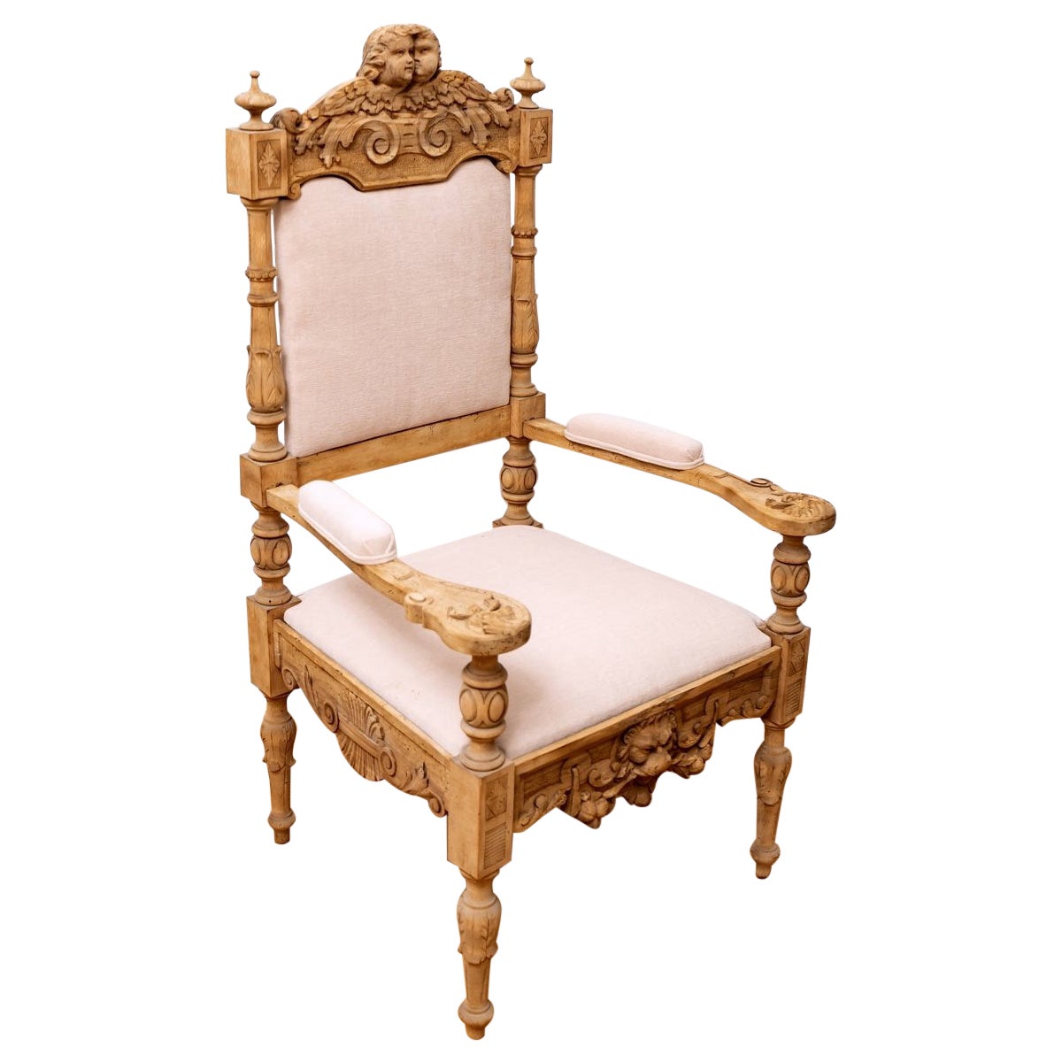 Solid Walnut Armchairs - Putti Decorations - Neo-renaissance Style - Period: 19t For Sale